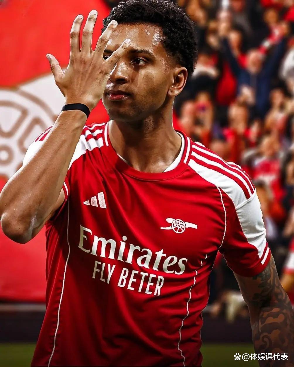 阿森纳发布备战花絮，集结日迎来里程碑，欧冠任务艰巨，训练强度明显提升(阿森纳历届欧冠战绩)